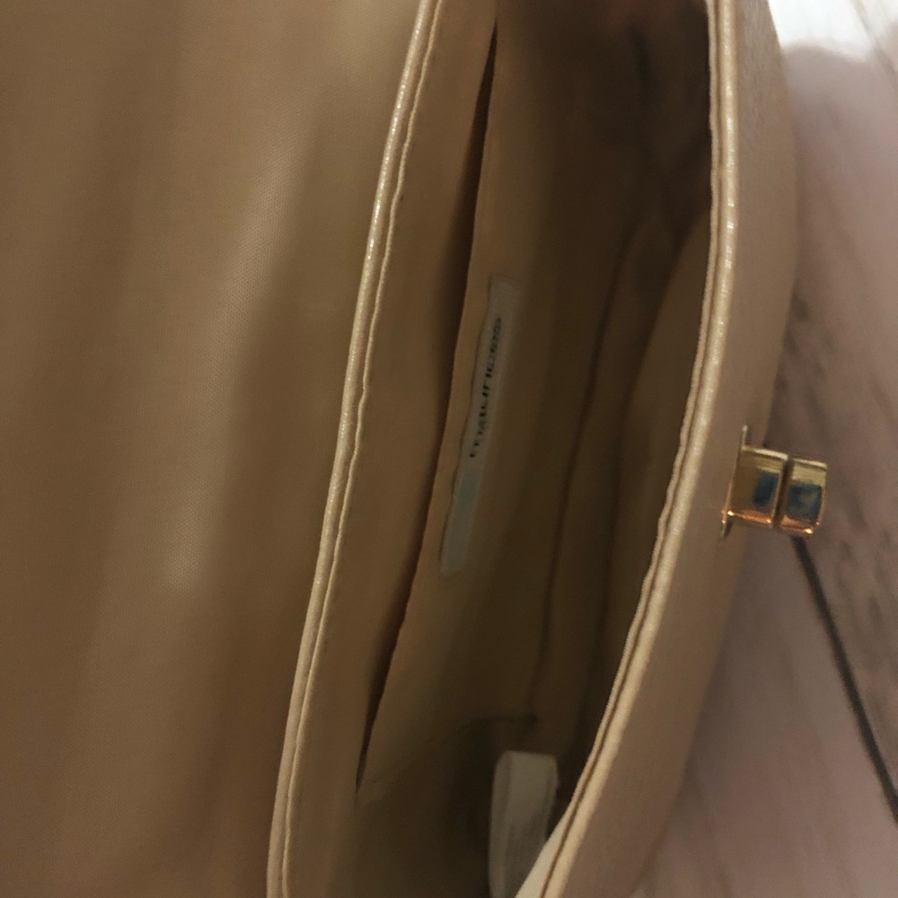 Maurice’s Wristlet In tan & gold - Picture 3 of 7
